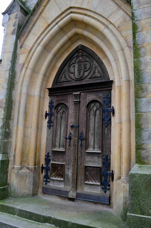 Huntířov - u kostela