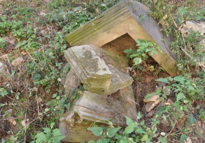 Dolánky nad Ohří u kostela, Omnium, 2020