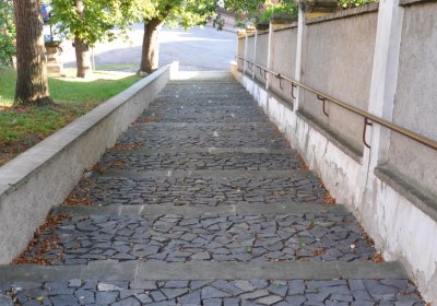 Dolánky nad Ohří u kostela, Omnium, 2020