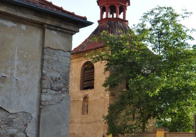 Dolánky nad Ohří u kostela, Omnium, 2020