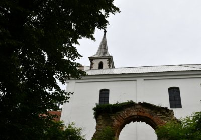 Straškov u kostela, Omnium, 2020