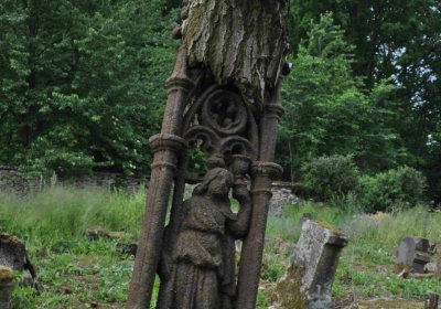 Fotografie hřbitova při probíhající rekonstrukci, Omnium, 2016