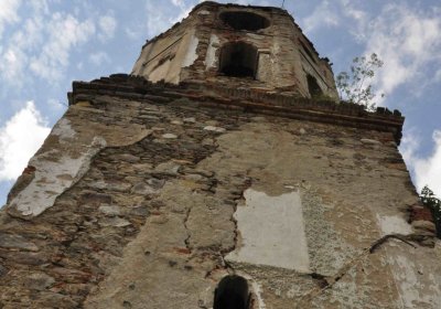 Fotografie hřbitova při probíhající rekonstrukci, Omnium, 2016