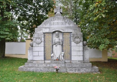 Vilémov u kostela, Omnium, 2020