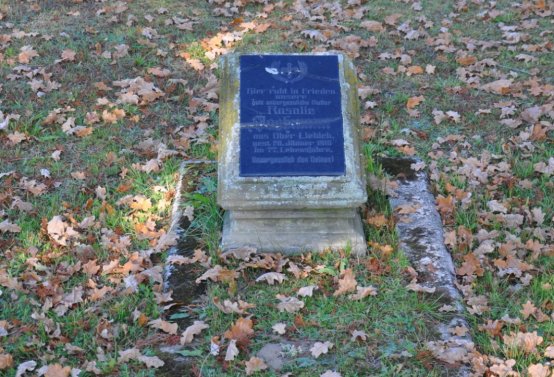 Hřbitov a náhrobky v roce 2021, O.C., 2021