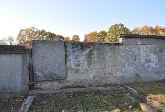 Hřbitov a náhrobky v roce 2021, O.C., 2021