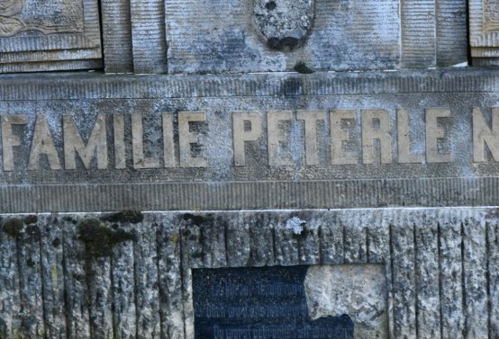 Hřbitov a náhrobky v roce 2021, O.C., 2021