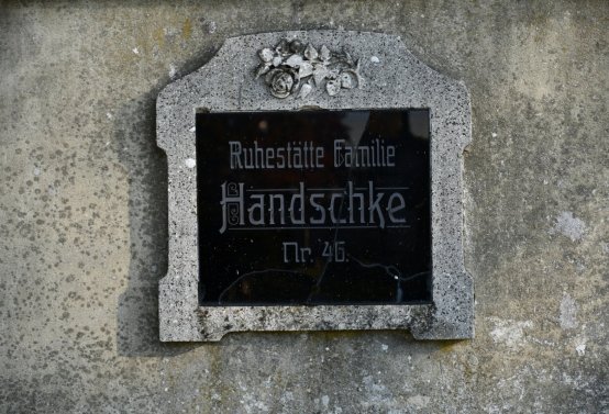 Hřbitov a náhrobky v roce 2021, O.C., 2021