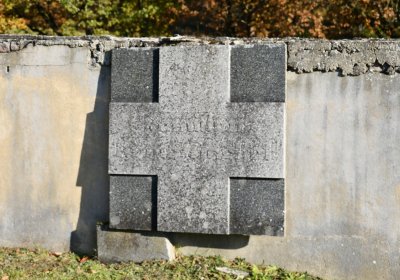 Hřbitov a náhrobky v roce 2021, O.C., 2021