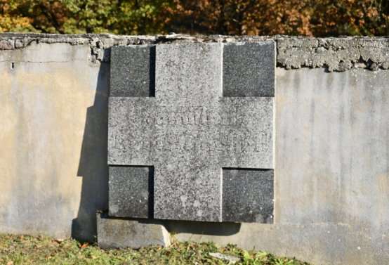 Hřbitov a náhrobky v roce 2021, O.C., 2021