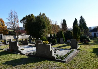 Hřbitov a náhrobky v roce 2021, O.C., 2021