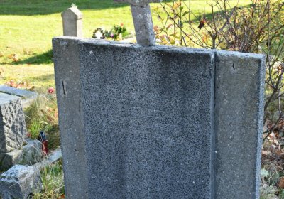 Hřbitov a náhrobky v roce 2021, O.C., 2021