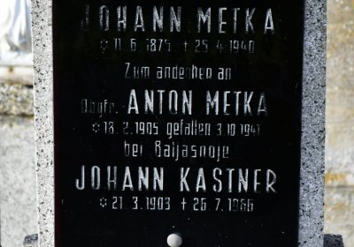 O.N., 2022