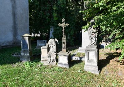 Louny u kostela 14 sv. pomocníků, Omnium, 2020