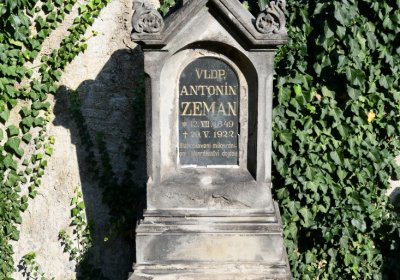 Louny městský hřbitov, Omnium, 2020