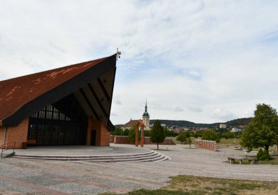 Most - kostelní, Omnium, 2018